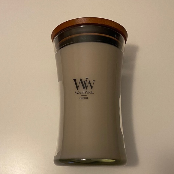 Woodwick Large Hourglass Candle Fireside - Picture 1 of 3